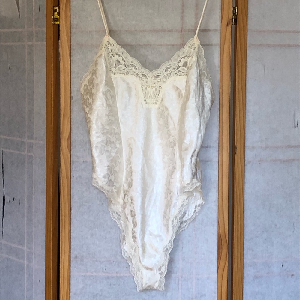 Bodysuit lingerie in ivory